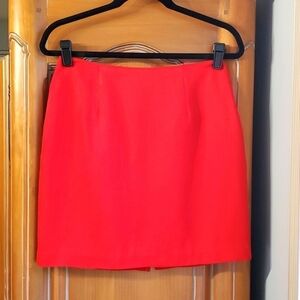 HUGO BUSCATI RED SKIRT. Beautiful, completely lined. Back zipper.  Size 10.